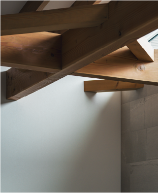 天井の柱の写真